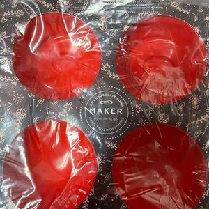 Chocolate bomb maker